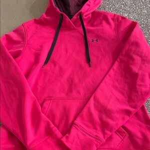 Women’s Under Armour medium Vibrant Pink Hoodie